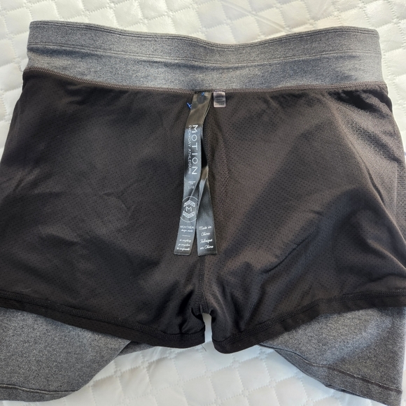 Motions Tennin Golf Womens Shorts - Picture 4 of 8